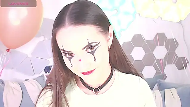 LexiKiss online show from January 17, 8:45 am