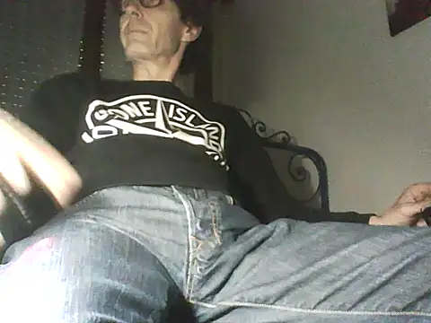 Snapshot of Moro_ra chatting on May 7, 6:02 pm Moro ra online show from May 7, 6:02 pm