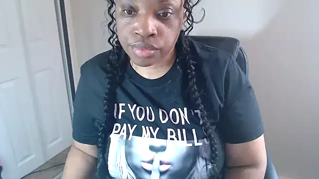 Sexymona1218 online show from May 2, 4:56 pm
