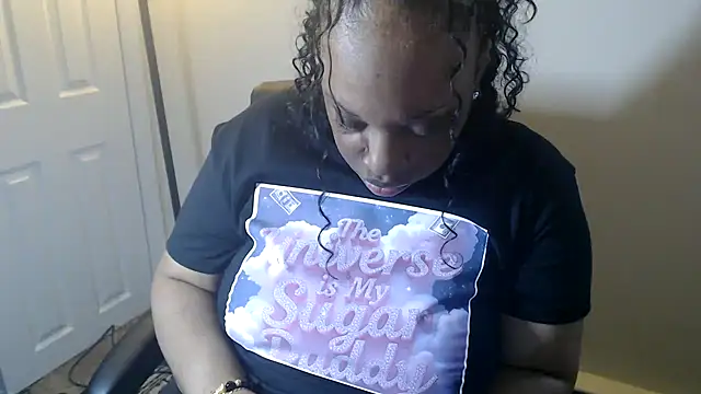Snapshot of Sexymona1218 chatting on June 14, 9:55 am Sexymona1218 online show from June 14, 9:55 am