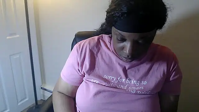 Snapshot of Sexymona1218 chatting on July 8, 6:18 am Sexymona1218 online show from July 8, 6:18 am