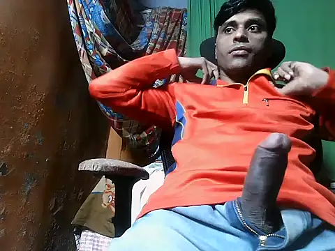 Snapshot of desiboy1101 chatting on December 27, 2:22 pm desiboy1101 online show from December 27, 2:22 pm