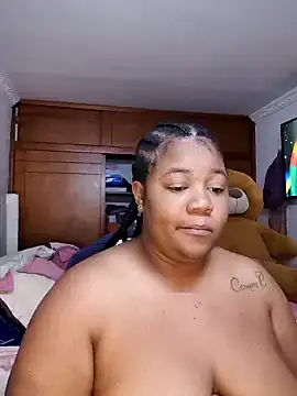 Snapshot of Daddys_girl1 chatting on March 18, 4:37 am Daddys girl1 online show from March 18, 4:37 am