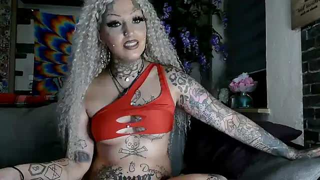 RoxxyInk online show from February 12, 2:14 am