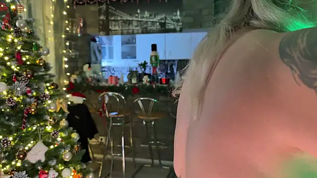 Monageil online show from December 20, 9:05 am