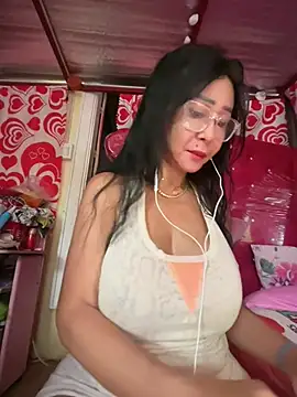 Snapshot of sweetieme chatting on June 30, 2:23 am sweetieme online show from June 30, 2:23 am