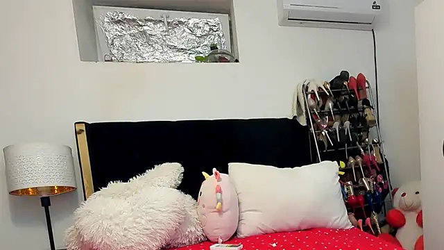 juliahayessxx online show from July 10, 7:49 pm