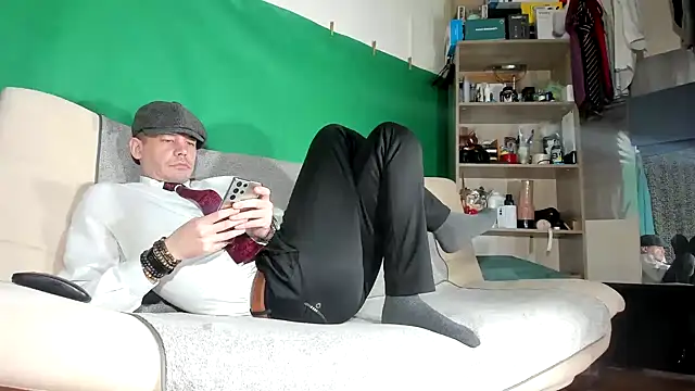 viraglaci18xh online show from March 4, 3:40 pm