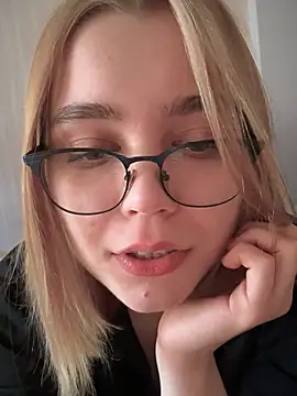 Snapshot of Nami_ninja chatting on October 19, 7:42 am Nami ninja online show from October 19, 7:42 am