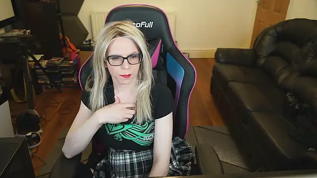 Snapshot of KelseyCobalt chatting on December 29, 1:34 am KelseyCobalt online show from December 29, 1:34 am