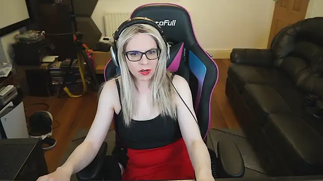 Snapshot of KelseyCobalt chatting on December 31, 11:39 pm KelseyCobalt online show from December 31, 11:39 pm