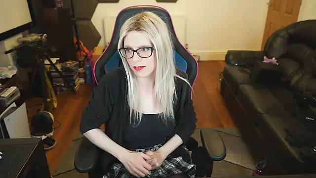 Snapshot of KelseyCobalt chatting on January 3, 1:59 am KelseyCobalt online show from January 3, 1:59 am