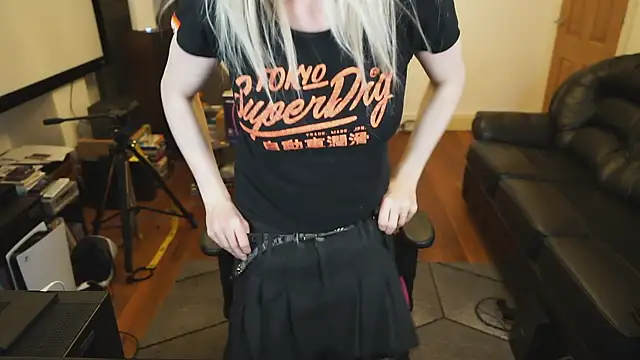 Snapshot of KelseyCobalt chatting on January 17, 1:15 am KelseyCobalt online show from January 17, 1:15 am