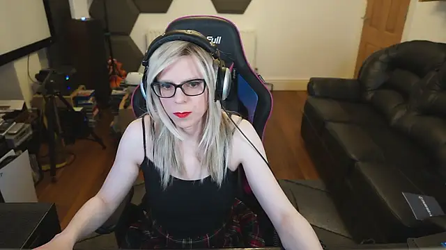 Snapshot of KelseyCobalt chatting on February 13, 8:55 pm KelseyCobalt online show from February 13, 8:55 pm