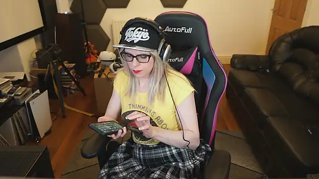 Snapshot of KelseyCobalt chatting on February 23, 8:22 pm KelseyCobalt online show from February 23, 8:22 pm