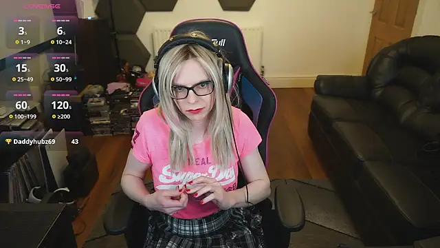 Snapshot of KelseyCobalt chatting on March 17, 12:19 am KelseyCobalt online show from March 17, 12:19 am