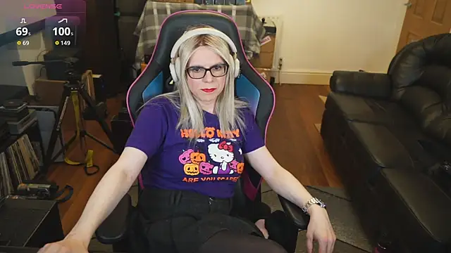 Snapshot of KelseyCobalt chatting on September 30, 8:03 pm KelseyCobalt online show from September 30, 8:03 pm