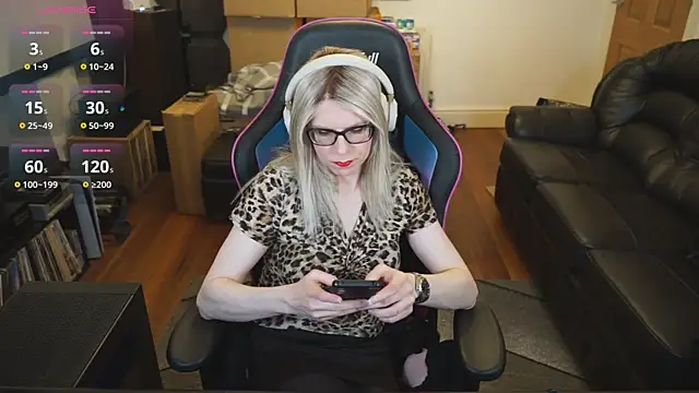 Snapshot of KelseyCobalt chatting on December 18, 9:21 pm KelseyCobalt online show from December 18, 9:21 pm