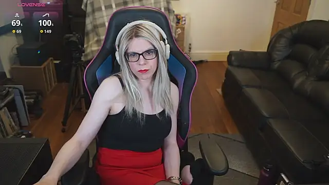 Snapshot of KelseyCobalt chatting on January 12, 8:14 pm KelseyCobalt online show from January 12, 8:14 pm