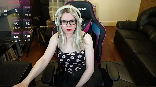 Snapshot of KelseyCobalt chatting on February 4, 8:14 pm KelseyCobalt online show from February 4, 8:14 pm