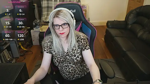 Snapshot of KelseyCobalt chatting on February 14, 9:55 pm KelseyCobalt online show from February 14, 9:55 pm