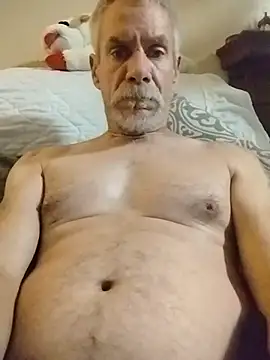 Snapshot of Biknight chatting on December 2, 5:57 am Biknight online show from December 2, 5:57 am