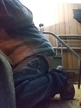 Snapshot of Biknight chatting on December 16, 5:23 am Biknight online show from December 16, 5:23 am