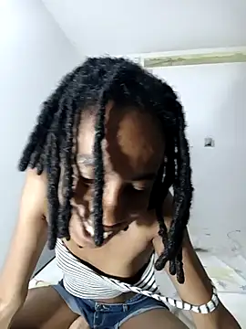 Snapshot of africa_deluxe chatting on November 22, 3:33 pm africa deluxe online show from November 22, 3:33 pm