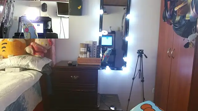 zoe hotxxx online show from July 18, 2:43 pm