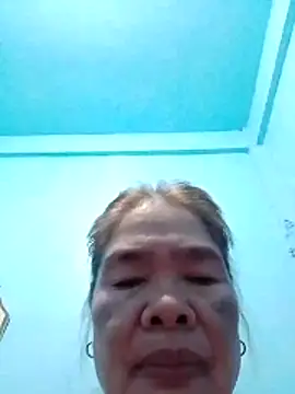 Snapshot of sexylizzy4u chatting on June 20, 6:33 pm sexylizzy4u online show from June 20, 6:33 pm