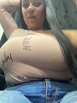 Snapshot of emilyjohanson chatting on May 29, 11:25 pm emilyjohanson online show from May 29, 11:25 pm