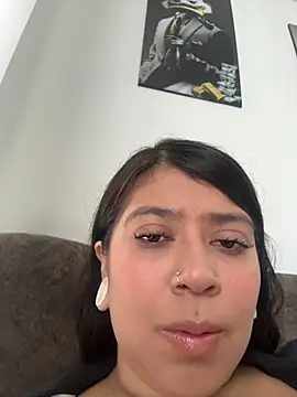 Snapshot of emilyjohanson chatting on June 3, 3:39 pm emilyjohanson online show from June 3, 3:39 pm