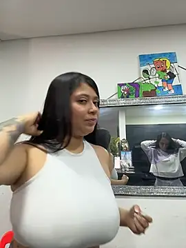 emilyjohanson online show from July 17, 4:56 pm