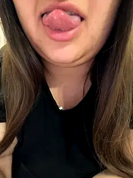 Snapshot of Jane_BBW chatting on October 28, 4:05 am Jane BBW online show from October 28, 4:05 am