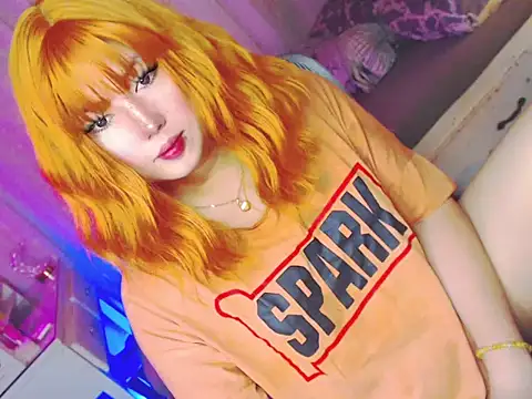 HOTnWILDalice online show from May 4, 3:13 am