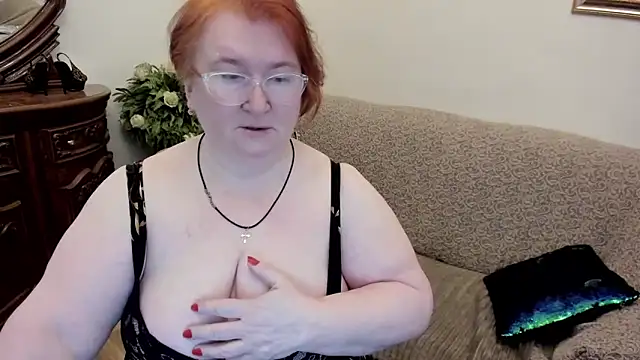 leiamillersonn online show from April 28, 3:55 am