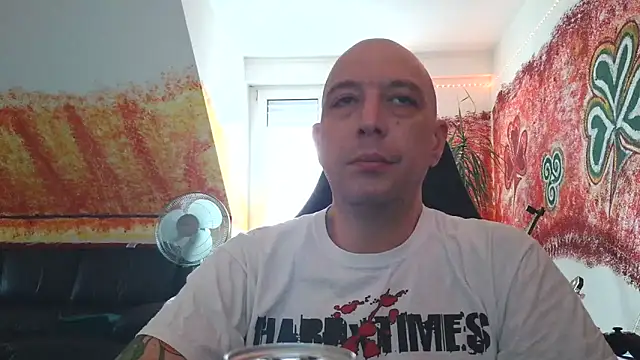 Snapshot of sextoy911 chatting on December 22, 9:28 am sextoy911 online show from December 22, 9:28 am