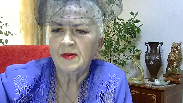 Emma52610 online show from March 6, 6:08 am