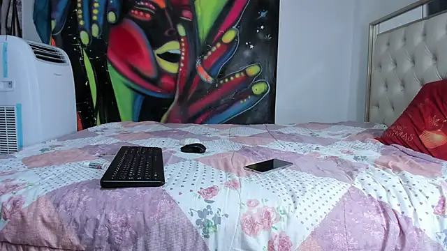 luna sexxy online show from November 27, 6:15 am