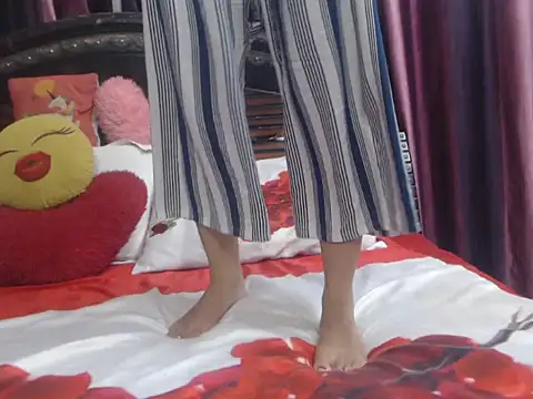 prettyindiandoll online show from July 18, 6:17 am
