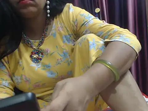 prettyindiandoll online show from August 4, 6:16 am