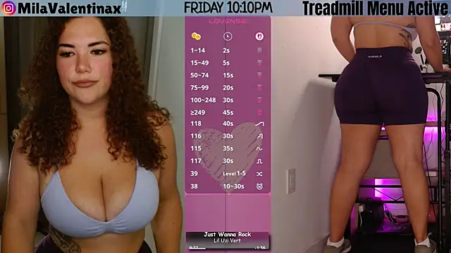Snapshot of MilaValentina chatting on August 1, 2:11 am MilaValentina online show from August 1, 2:11 am