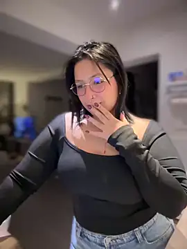 DannaaMeliza online show from December 2, 4:31 pm