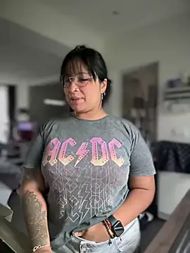 DannaaMeliza online show from January 5, 10:53 am