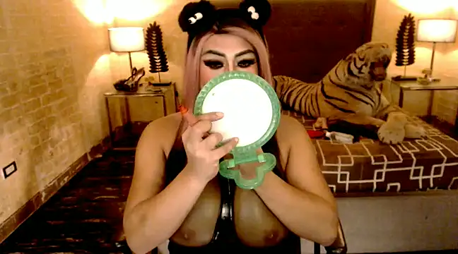 LavictoriaFox online show from January 30, 10:40 am