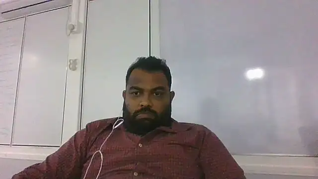 Snapshot of FatCockBoySL chatting on December 17, 12:22 pm FatCockBoySL online show from December 17, 12:22 pm