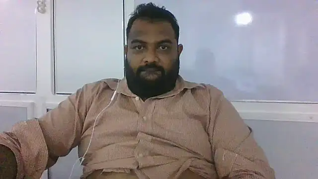 Snapshot of FatCockBoySL chatting on December 19, 12:45 pm FatCockBoySL online show from December 19, 12:45 pm