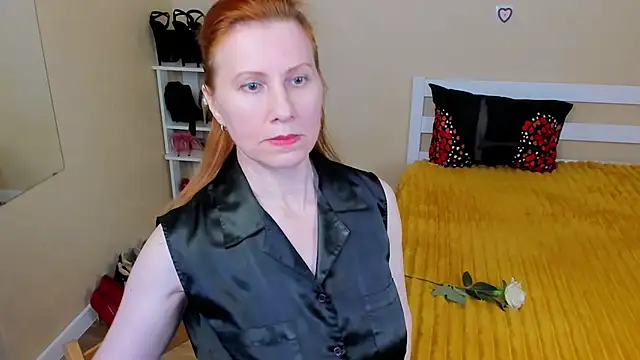 Snapshot of FoxySophia chatting on June 29, 5:24 pm FoxySophia online show from June 29, 5:24 pm