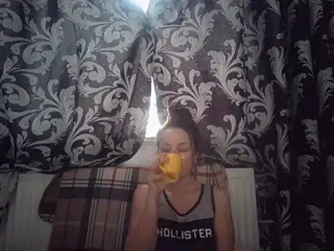 LindaStarS online show from March 19, 5:08 am