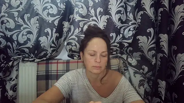 LindaStarS online show from November 1, 7:54 am